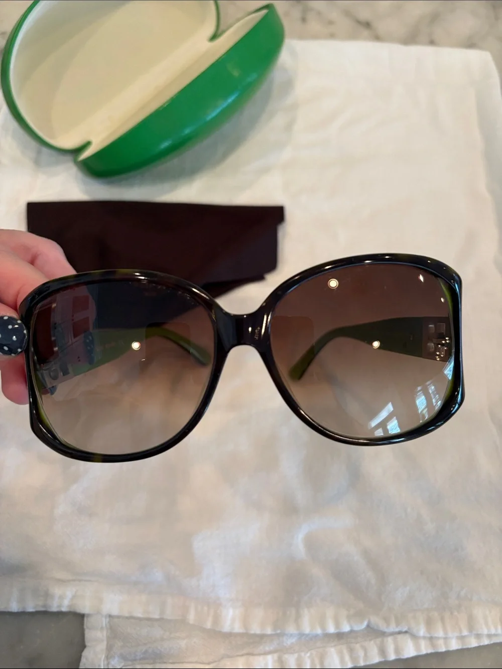 kate spade Black Frame Sunglasses with Brown Gradient Lenses and Green Case